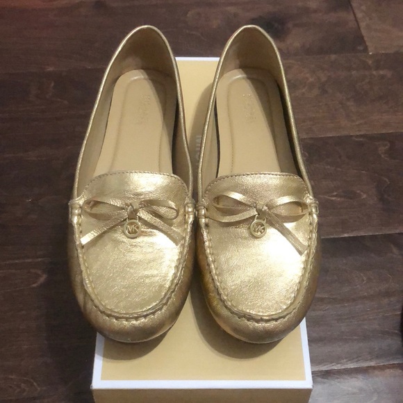 Michael Kors Mocassins - Picture 2 of 3